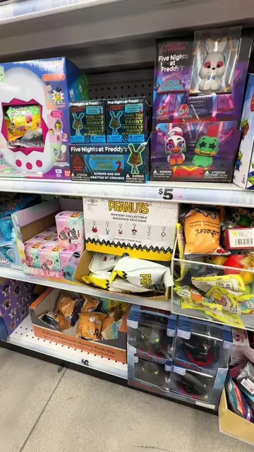 Went to Five Below and found the  Snoopy plush key chain blind bags #snoopy #pea