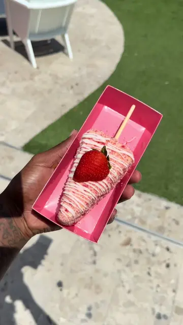 This black owned business in San Diego has some of the most beautiful desserts I