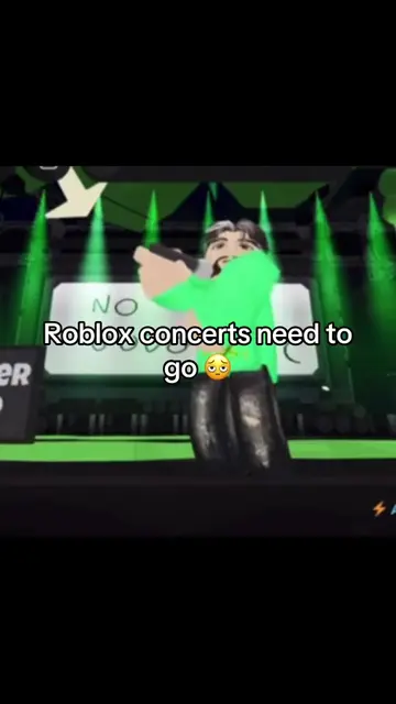 Why is this fully grown man talking about Robux #roblox #bbno #concert #keyboard