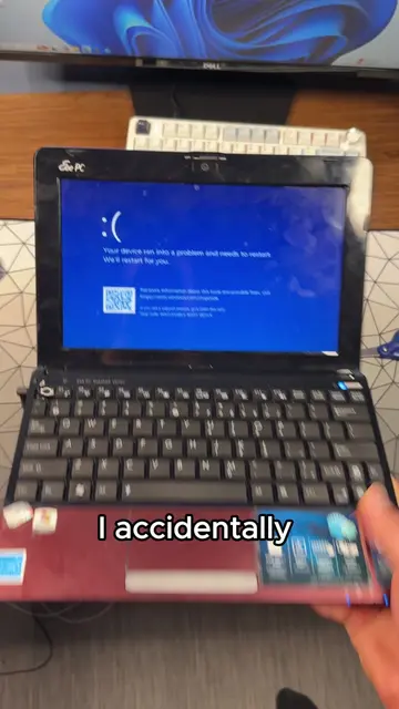 HOW DID REMOVING A STICKER BREAK MY LAPTOP?? #pc #intel #techtok 