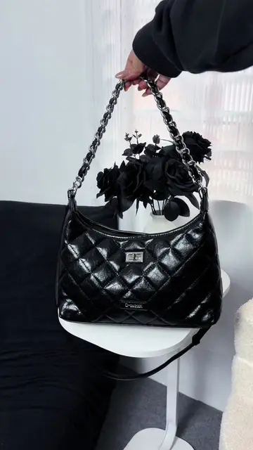 Lovin my new leather bag from Owinkk! #owinkk #leatherbag #chainbag #womensbag  