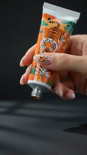 When a Tangerine Tiger Squeezes Out of a Tube! 🍊✨ Satisfying Claymation ASMR #A