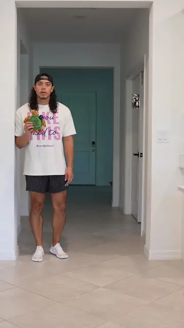 Welcome back to “anyone can do this” A series where I show you viral workout vid