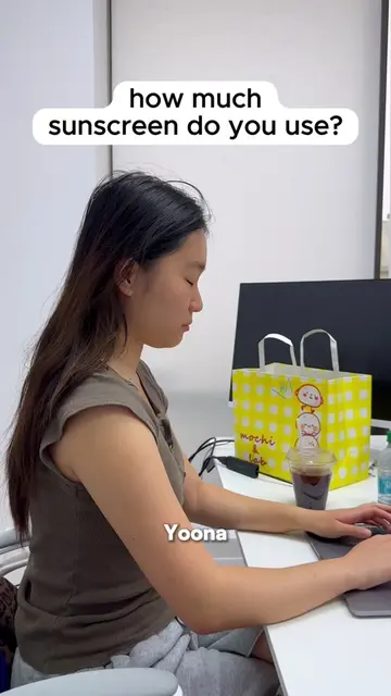 Sunscreen check! ☀️🧴 How much sunscreen do you use? Let us know in the comments