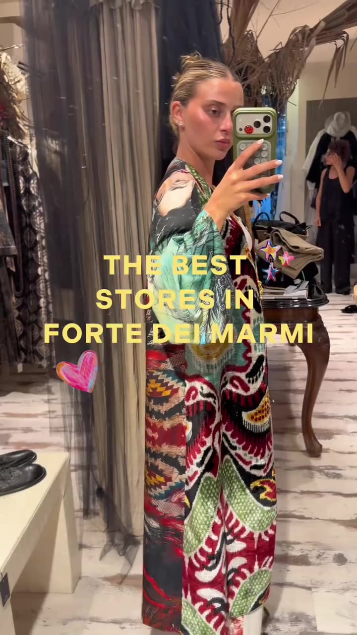 These stores are a MUST !!!!!!! 🤌🏻#fortedeimarmi #shopping 