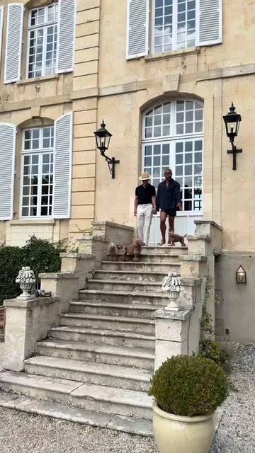 Happy Sunday from France! 🇫🇷 We’re spending the day exploring another beautifu