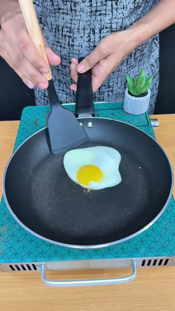 Cucumber trick: how to prevent eggs from sticking to the pan