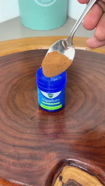 The Vicks VapoRub & Cinnamon Foot Hack Everyone Is Talking About