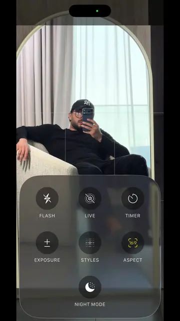 📸