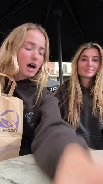 midddd #tacobellmukbang #tacobell #tastetest #spain 