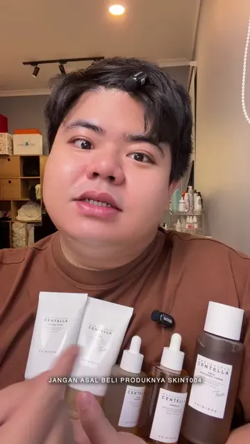akhir-akhir ini lagi suka pakai satu rangkaian skincare biar rutinnya lebih simp