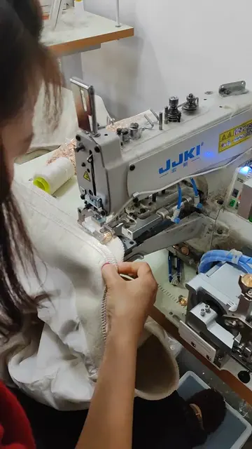 #Automaticbuttonmachine#одеждаfabрика #автоматическиешвейные машины#fábricaderop