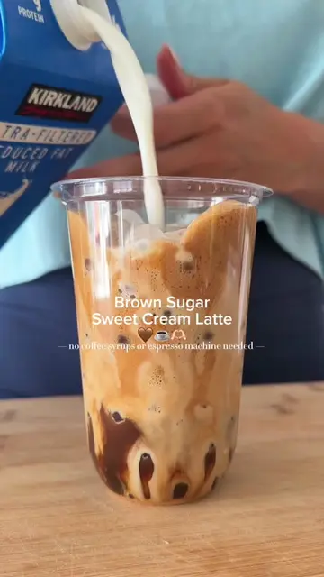 Starting the week with something sweet 😋  Brown Sugar Sweet Cream Latte (16oz):