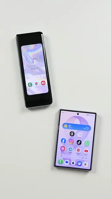 Samsung Galaxy Z Fold 8 vs The Original Galaxy Fold #samsunggalaxyzfold8 #galaxy