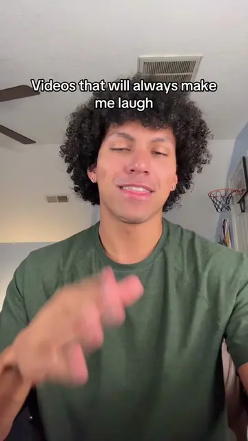 I love that ice bucket video 😭 #fyp #funny #flightreacts #blouandzias #trending