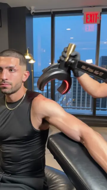 they let one machine do a full sleeve, a fade and a whole gray fix in the same r
