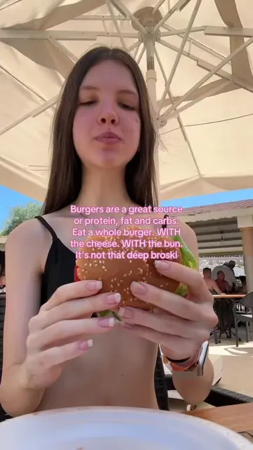 Peak song btw❤️‍🩹 #burger #balancedmeal #foodfreedom #healthy #creatorsearchins