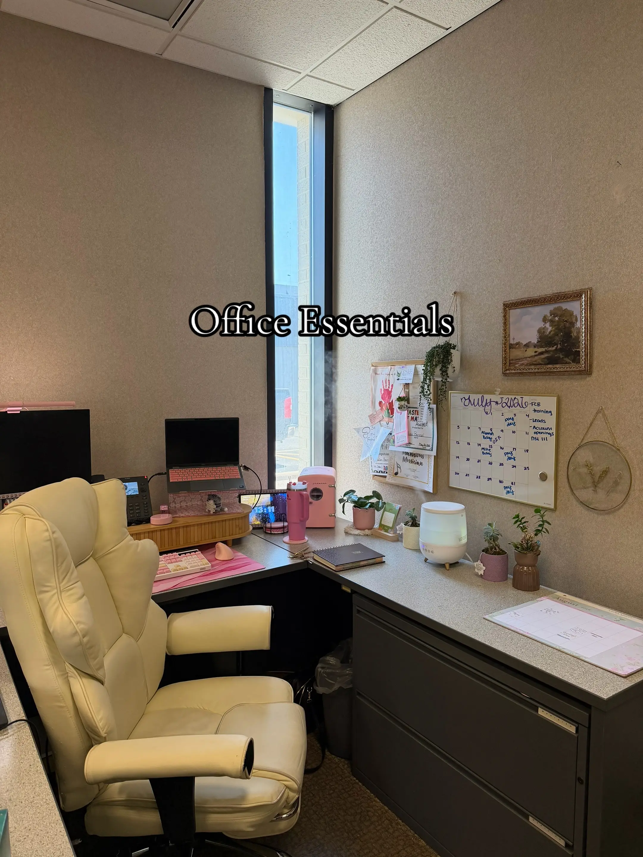 What are your office essentials? #officeessentials #officeaccessories #pinkaesth