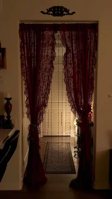 some hallway decor inspo w a vanity cameo 💌🌺