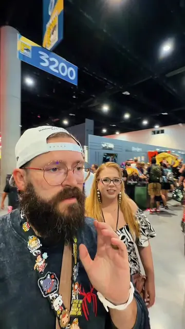 Butts on Side Quests at San Diego Comic Con w/ @The Dapper Danielle looking for 
