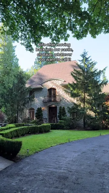 Life lately… 🫶 #dreamhome #homerenovation #castle 