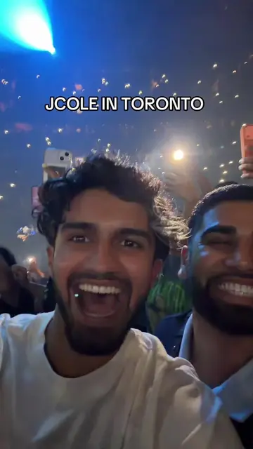 WHAT ARE THE ODDS OF THIS HOLY. JCOLE IN TORONTO #toronto #jcole 