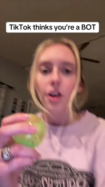 Sis coming in hot with the tiktok algorithm secrets #tiktoktips #algorithm #tikt