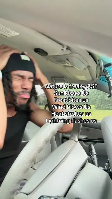 Thunder claps us