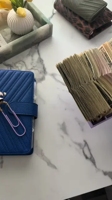 Unstuffing my 100 envelope challenge! #asmr #money #Budgeting #debt #finacialfre