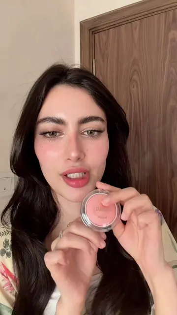 @essence🫶🏼 💗🌸 #ميكب#بلاشر#creatorsearchinsights 