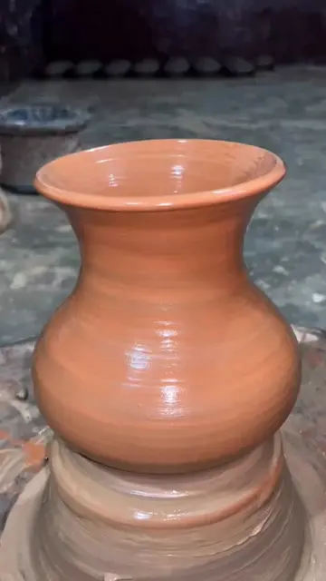 Satisfying Pottery Art & CraftThe most satisfying part of making clay pots!  Wai