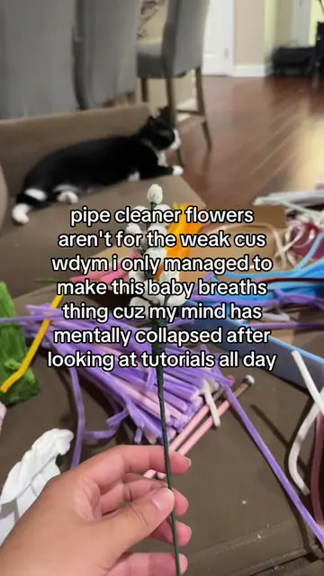 i will make a bouquet.. SOON.  #pipecleanerflowers #fuzzyflowers #pipecleanerart