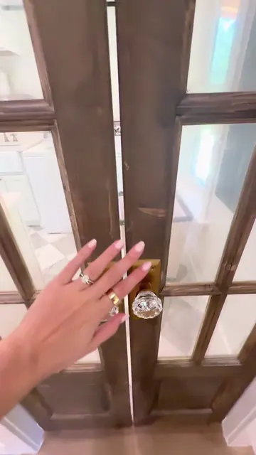 follow for video of us putting on the bathroom door and its handles!! they liter