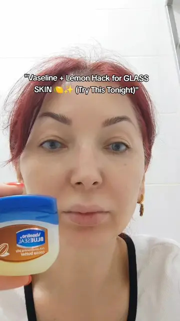 🍋🍋🍋Vaseline locks in moisture and creates a smooth, dewy barrier on the skin,
