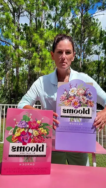 🌸 The flower bouquet that never wilts? Yes, please! 💐✨ This Play-Doh Blooms Me