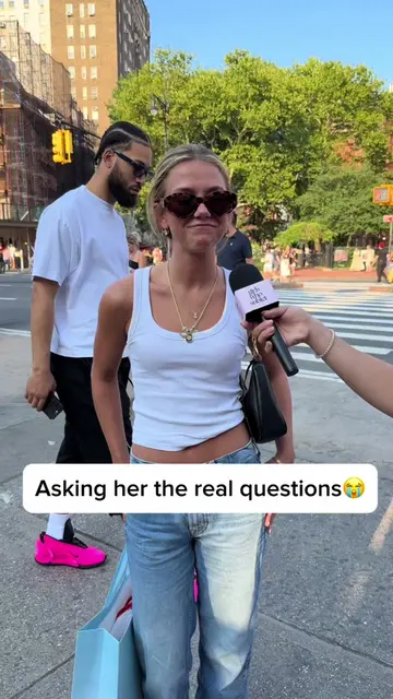 the girls be paying way too much #nyc #nycgirls #girlswhosupportgirls 