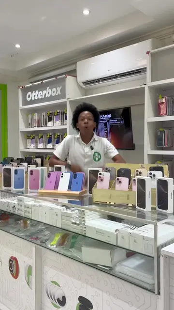 📚✏️ BACK TO SCHOOL = BACK TO SAVING! 📱🎒 A new school year deserves a new phon
