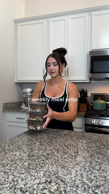 meal prep of the week 🍓🥑🥗🌯🍅 here’s everything I prepped for me and my husba