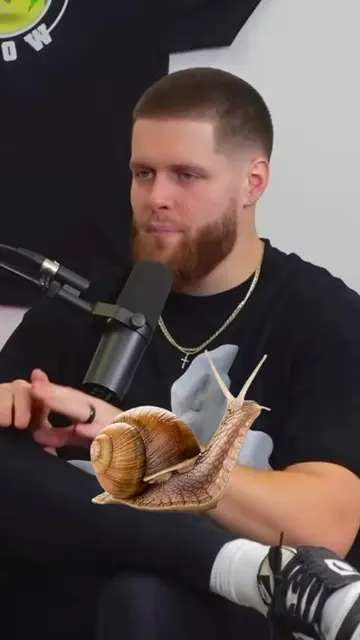 Which one would be faster#yskpodcast #youshouldknowpodcast #funny_video #snail 