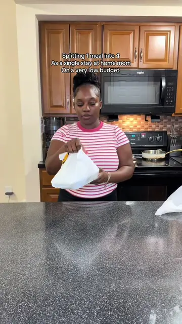 $12 Take out dinner hack for 4+ 🤷🏾‍♀️😌 #lowbudget #lowbudgetmeals 