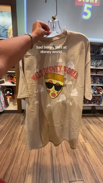 @Bad Bunny played the pizza with sunglasses in the new @Pixar film  Tory Story 5