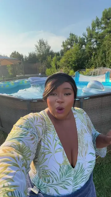 Last week of summer break calls for a movie night in the pool. #abovegroundpool 