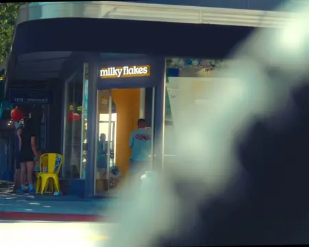 Shot my first ever food promo video for the delicious milky flakes in Walnut Cre