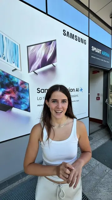 il nuovo Galaxy Z Fold8 passa da super compatto a un display ampio in un attimo,