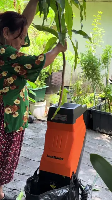 One Reel… one really cool idea… and now mom has a new favorite garden tool!  I c