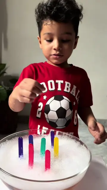 🧪 Ice Cream Sticks Standing Experiment 🔬 Science Behind It When dishwashing li