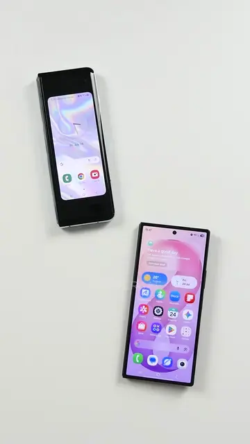 Samsung Galaxy Z Fold 8 Ultra vs The Original Galaxy Fold. We've come a long way