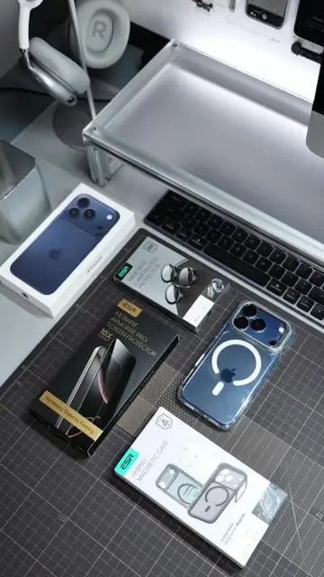 Is it just me, or is the iPhone 17 Pro Deep Blue the best color this year? 👀  #