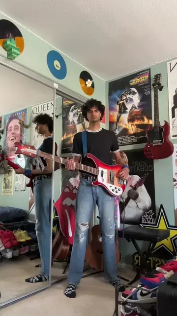 scott pilgrim bass battle! #guitar #scottpilgrim #scottpilgrimvstheworld #guitar