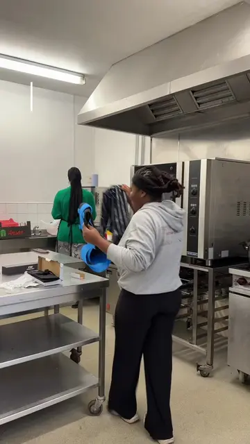 DAY IN A LIFE OF A CATERER👩🏾‍🍳 Please place your order via the website (www.m